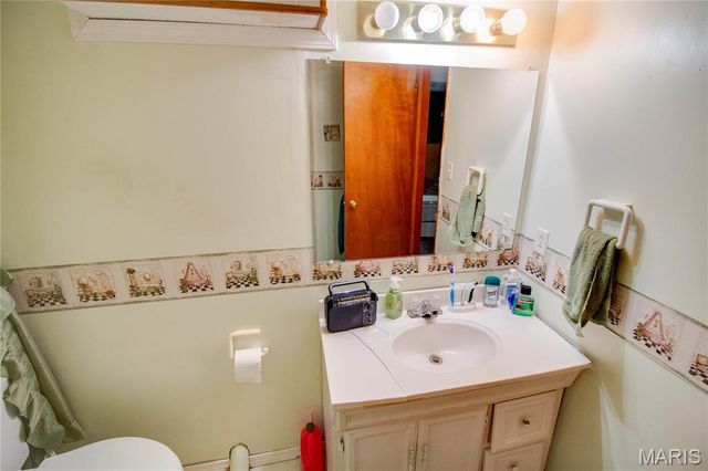 318 Albers Place, Bethalto, IL 62010