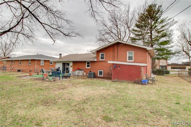 318 Albers Place, Bethalto, IL 62010