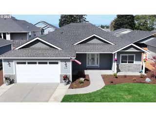 1236 Lighthouse Ln, Brookings, OR 97415