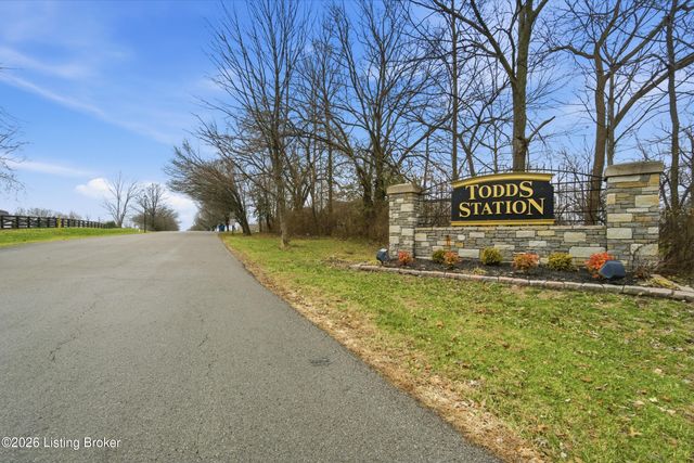 426 Buckman Station Ct, Simpsonville, KY 40067