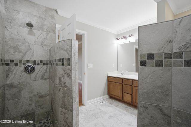 426 Buckman Station Ct, Simpsonville, KY 40067