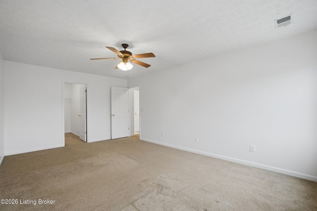 426 Buckman Station Ct, Simpsonville, KY 40067