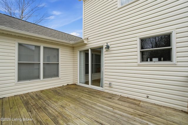 426 Buckman Station Ct, Simpsonville, KY 40067