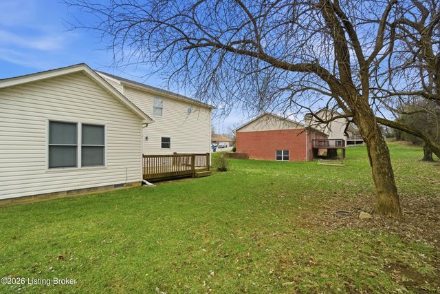 426 Buckman Station Ct, Simpsonville, KY 40067