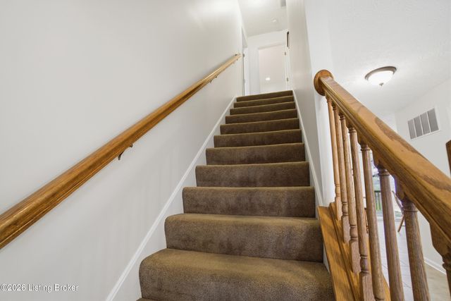 426 Buckman Station Ct, Simpsonville, KY 40067