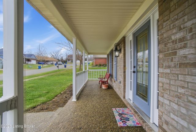 426 Buckman Station Ct, Simpsonville, KY 40067