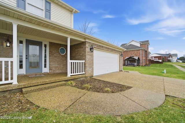 426 Buckman Station Ct, Simpsonville, KY 40067