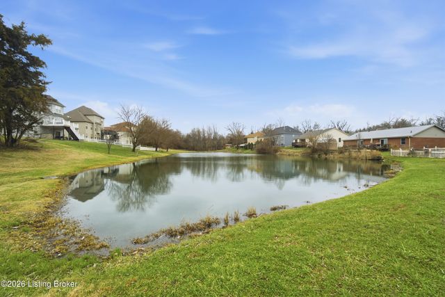 426 Buckman Station Ct, Simpsonville, KY 40067