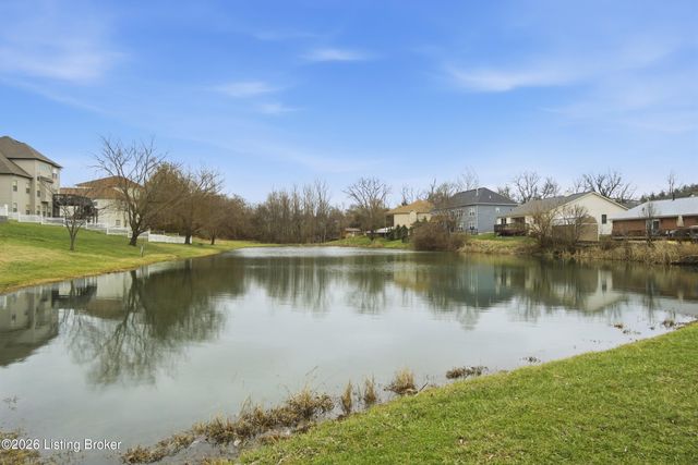 426 Buckman Station Ct, Simpsonville, KY 40067