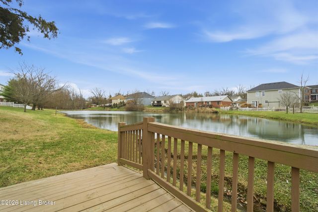 426 Buckman Station Ct, Simpsonville, KY 40067