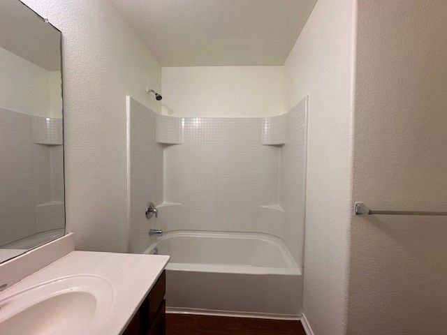 433 Emerald Creek Drive, Fort Worth, TX 76131