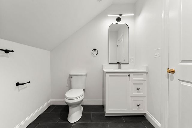 72 Berwick St, Worcester, MA 01602