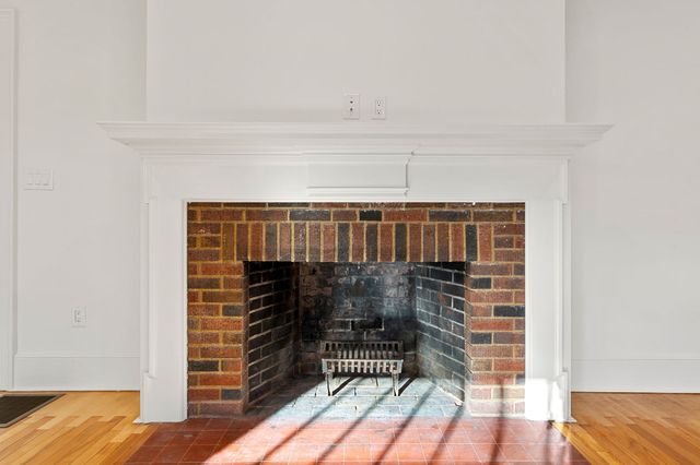 72 Berwick St, Worcester, MA 01602