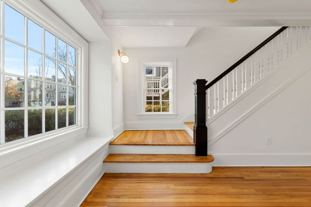 72 Berwick St, Worcester, MA 01602