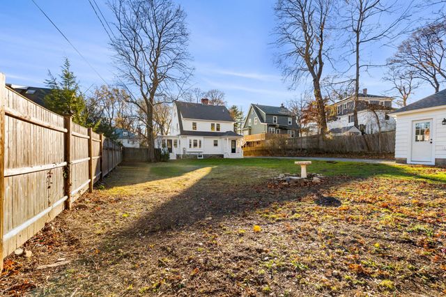 72 Berwick St, Worcester, MA 01602