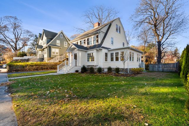 72 Berwick St, Worcester, MA 01602
