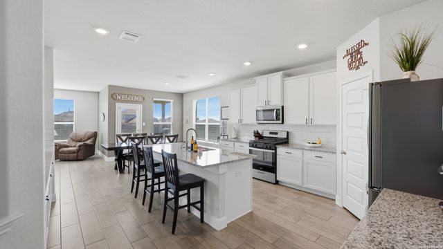 770 Rushing Banks, Cibolo, TX 78108