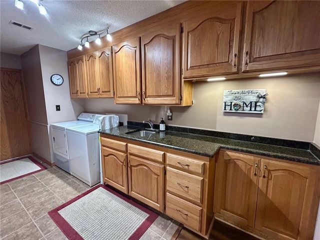 212 N Grant Street, Erie, KS 66733