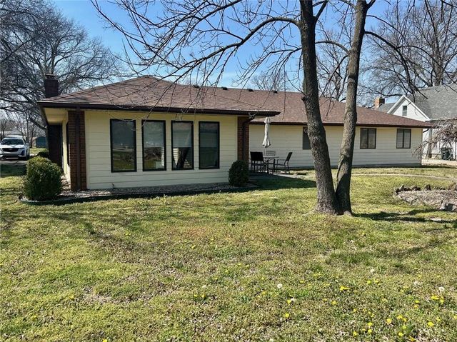 212 N Grant Street, Erie, KS 66733