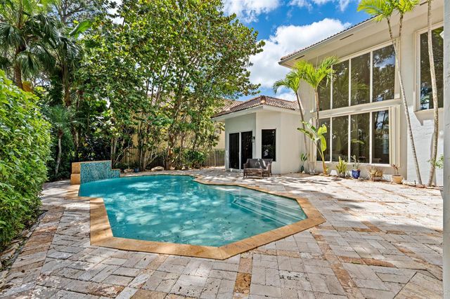 6830 Royal Orchid Circle, Delray Beach, FL 33446