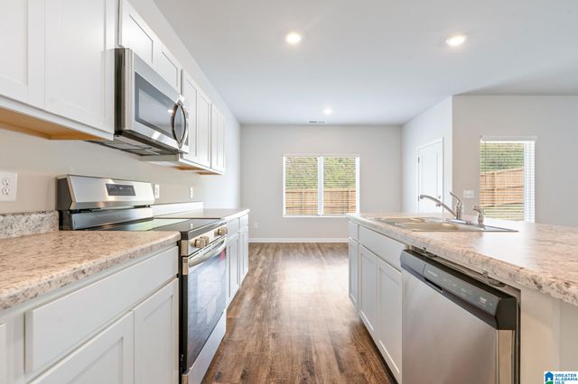 215 JEMISON TRAILS DRIVE, Jemison, AL 35085