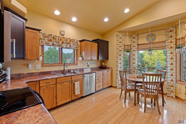 6107 BENDT DR, Rapid City, SD 57702