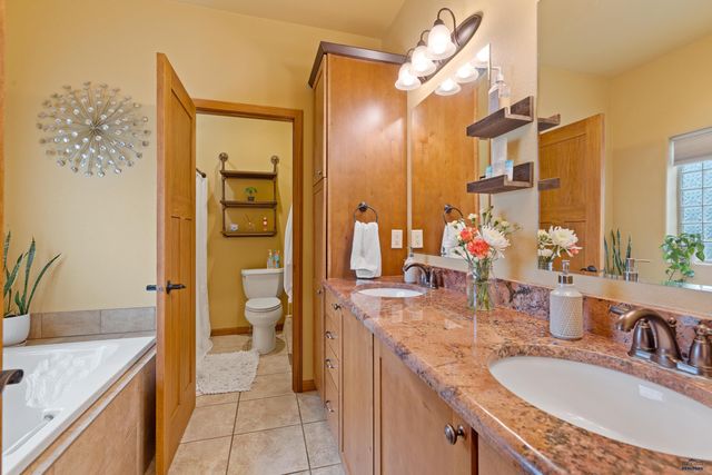 6107 BENDT DR, Rapid City, SD 57702