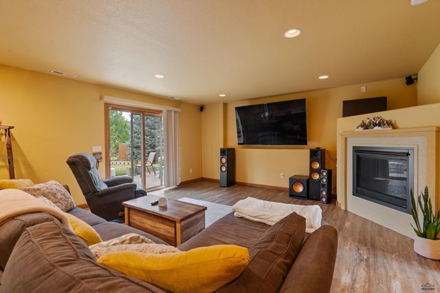 6107 BENDT DR, Rapid City, SD 57702
