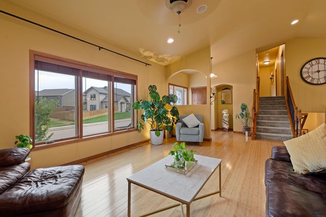 6107 BENDT DR, Rapid City, SD 57702