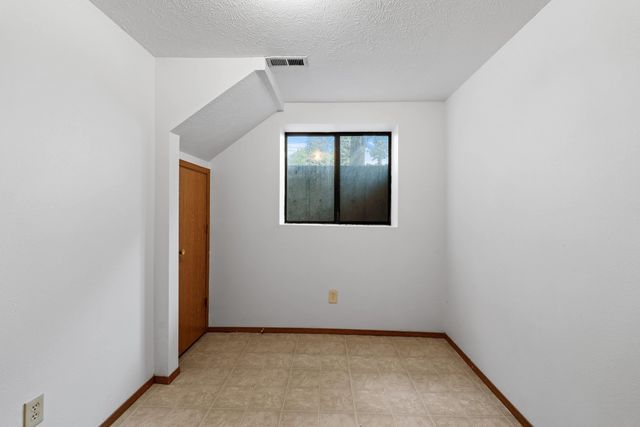 4033 E 6TH Ave, Spokane, WA 99202