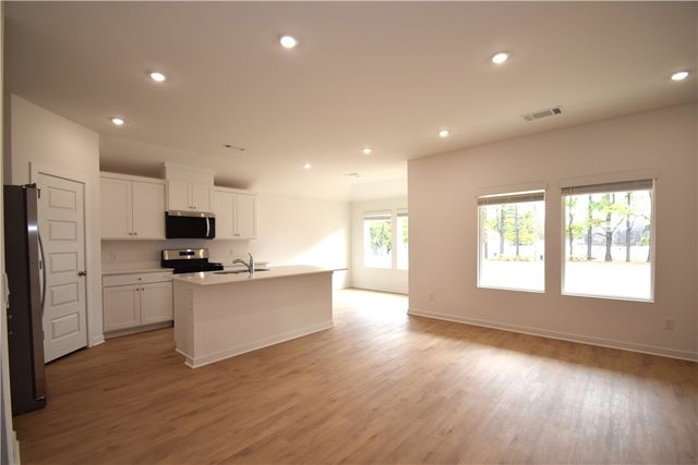 379 Florida Avenue, Farmington, AR 72730