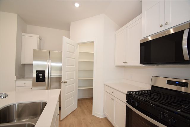 379 Florida Avenue, Farmington, AR 72730