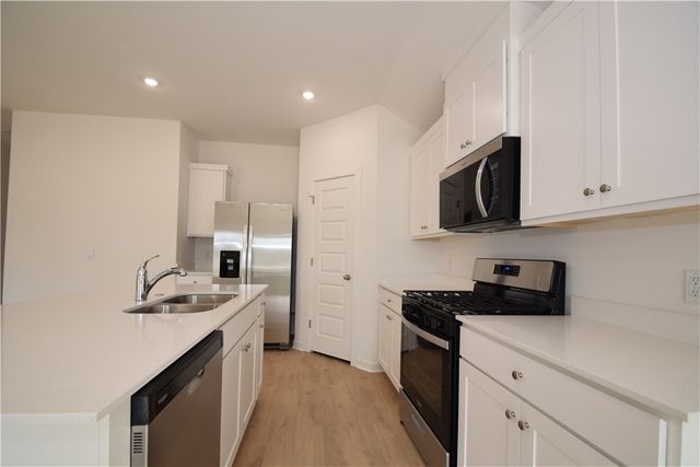 379 Florida Avenue, Farmington, AR 72730