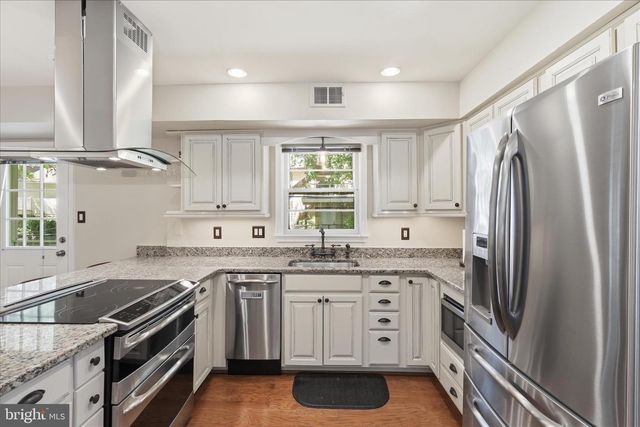12014 TROSSACK RD, Herndon, VA 20170