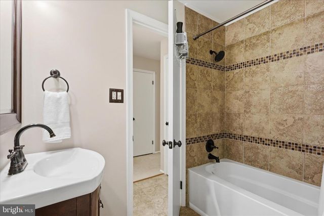 12014 TROSSACK RD, Herndon, VA 20170