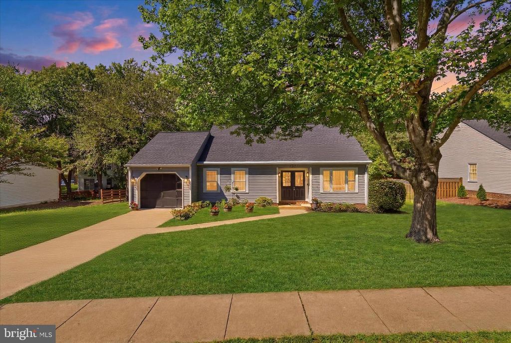 12014 TROSSACK RD, Herndon, VA 20170