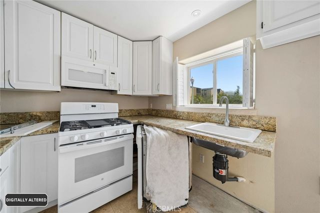 954 Law, San Diego, CA 92109