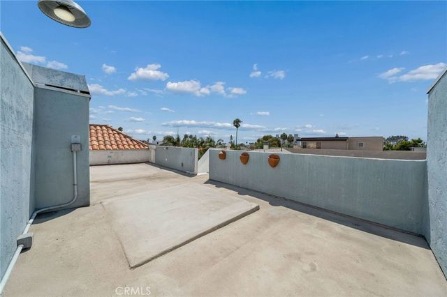 954 Law, San Diego, CA 92109