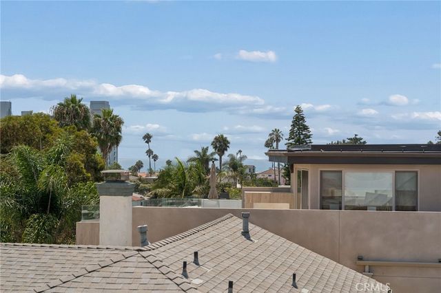 954 Law, San Diego, CA 92109