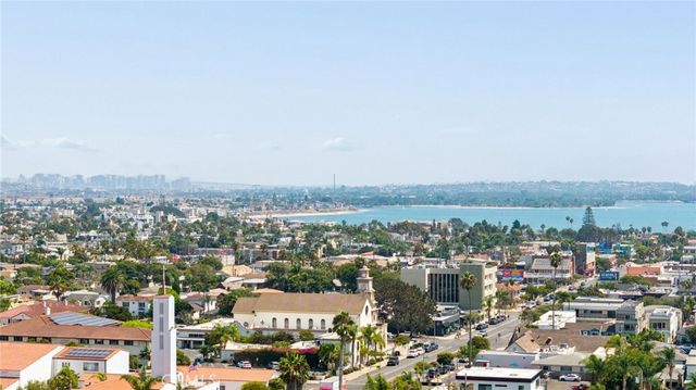 954 Law, San Diego, CA 92109