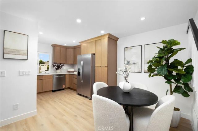 923 Hyde Court, Costa Mesa, CA 92626