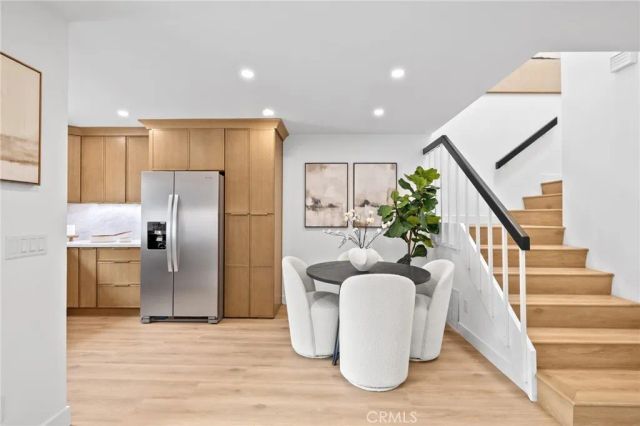 923 Hyde Court, Costa Mesa, CA 92626