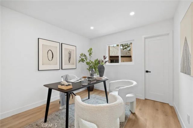 923 Hyde Court, Costa Mesa, CA 92626