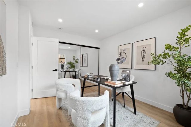 923 Hyde Court, Costa Mesa, CA 92626