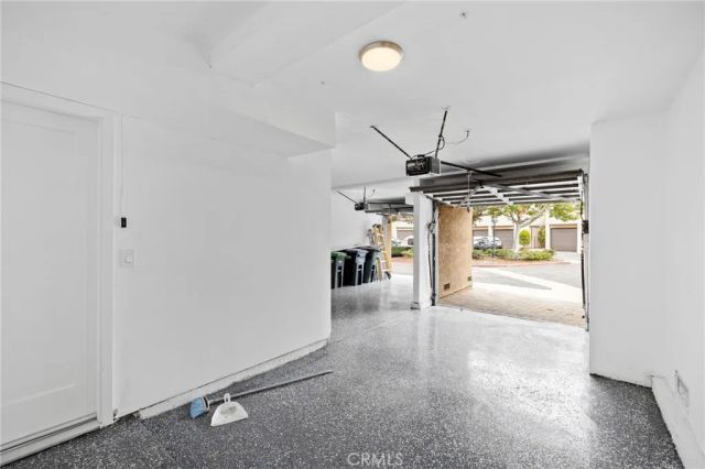 923 Hyde Court, Costa Mesa, CA 92626