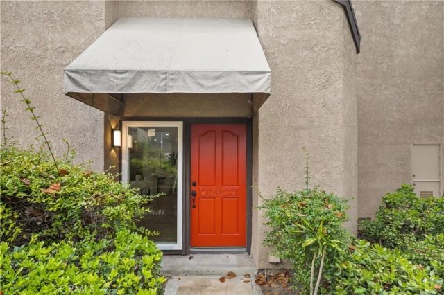 923 Hyde Court, Costa Mesa, CA 92626