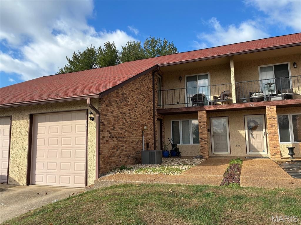 247 Caballeros Boulevard, Belleville, IL 62221