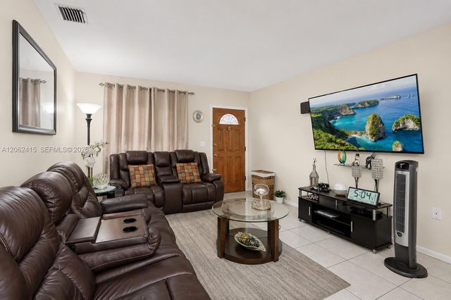 2815 NW 14th Street, Miami, FL 33125