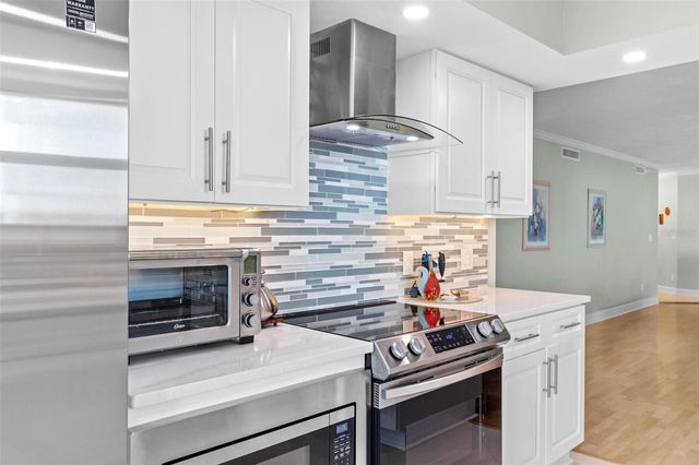 1660 GULF BOULEVARD 607, Clearwater Beach, FL 33767