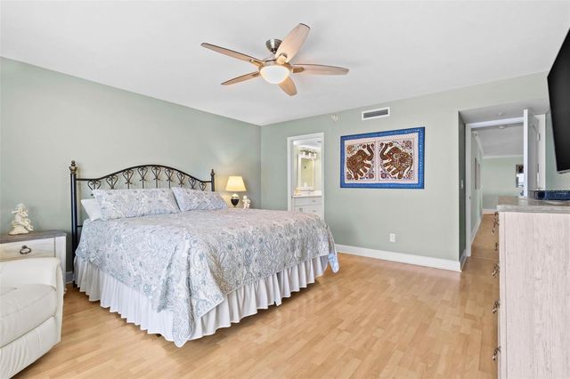 1660 GULF BOULEVARD 607, Clearwater Beach, FL 33767